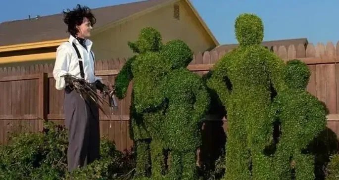 《剪刀手爱德华》主演是谁