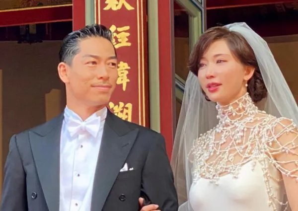 粉丝收到林志玲最新慈善年历，家暴离婚传闻破了吗？