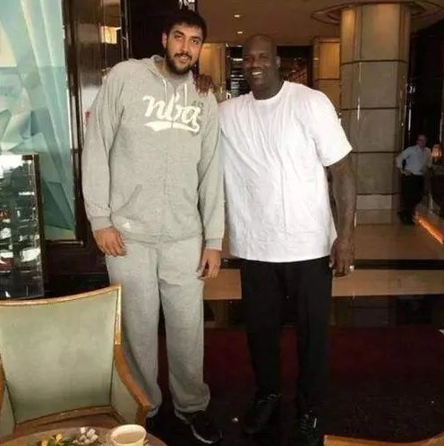 巨人奥尼尔体型有多大？