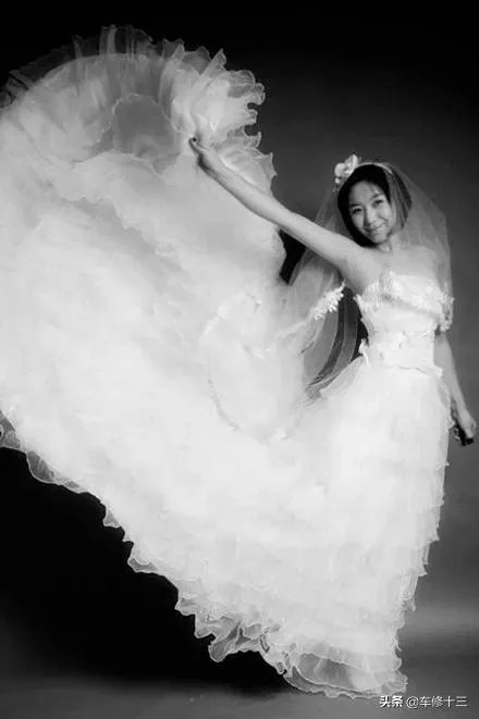 自拍摄影要不要用架子和灯？怎么用？