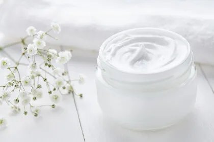 面霜和乳液的区别