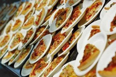 央视批所谓大胃王吃播浪费严重,你看过哪些过分的吃播主播?