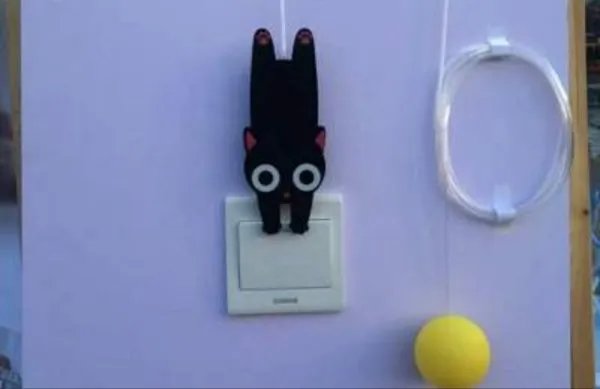 高校大学生发明宿舍关灯神器，你觉得此项发明实用吗？