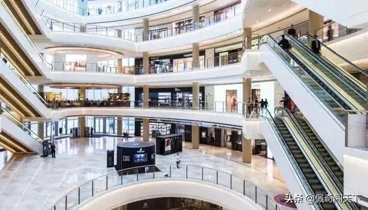 怎么评价电视剧《我不是购物狂》里商战这个情节，你觉得电商pk百货谁能赢？