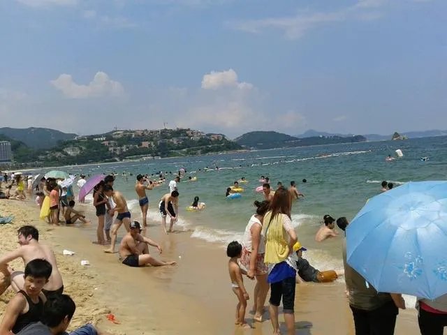 李嘉诚从亚洲首富到现在的亚洲第四, 这表明了什么？