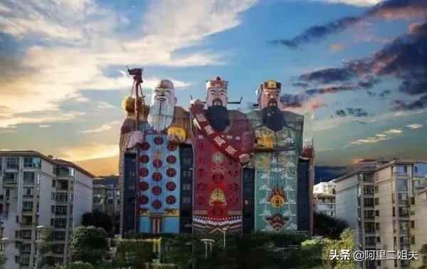 把论文给同事看，同事把我论文发表了，一字不改，结果我变成了通讯作者，该怎么办？