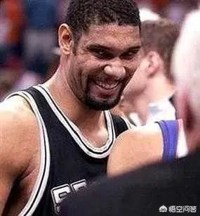 看一眼马刺替补席扭头就跑, 小学生用生命演绎装X, 结果呢?