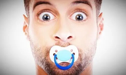 明朝皇帝朱祁镇是著名的“奶宝男”，历史上还有哪些“妈宝男”？