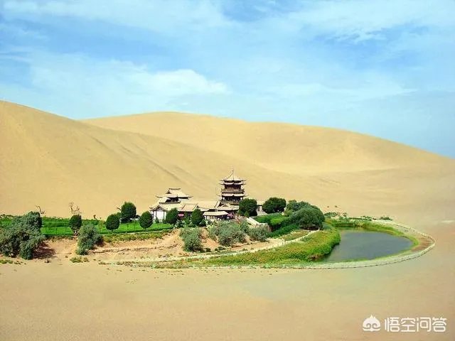 敦煌月牙泉俗名叫什么？