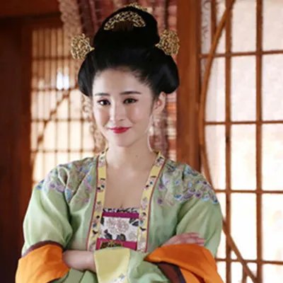 美人制造李心艾剧照欣赏 天使面孔魔鬼身材