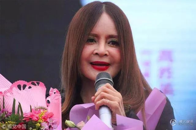 48岁高胜美现身，昔日女神变化大无人敢认为何沦落至此？