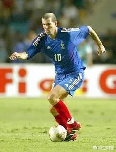 有人说C罗和武磊的出现让足坛的7号球衣和10球衣平起平坐,你怎么看?