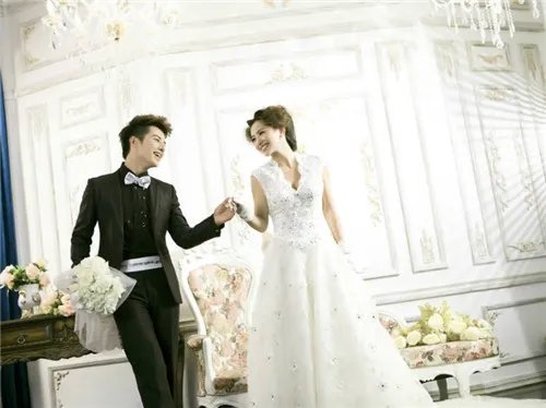 济南拍婚纱照排名  婚纱照影楼选择技巧