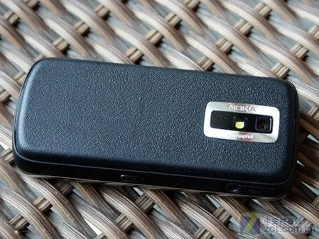 诺基亚 8208——2520元