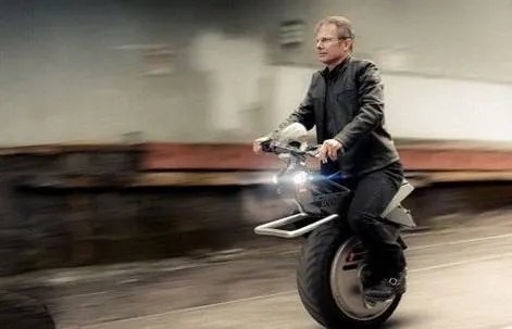 单轮电动机车的介绍