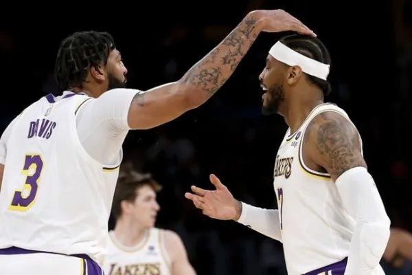 NBA常规赛中湖人121-118战胜灰熊,场上表现最佳的球员是谁?