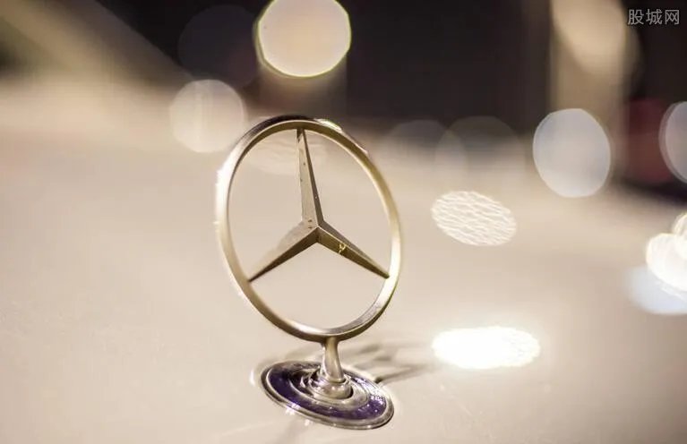 奔驰漏油保密协议 利之星奔驰漏油事件引发争议