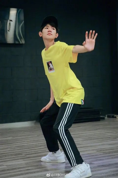 TFBOYS四周年演唱会直播在哪可以看，什么时候？