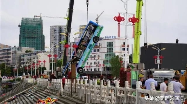 贵州公交坠湖，司机蓄意报复社会，这样的悲剧能否避免？