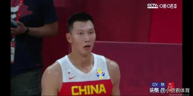 世界杯首战，中国男篮球员周琦拼到抽筋，如何评价周琦的拼搏精神？