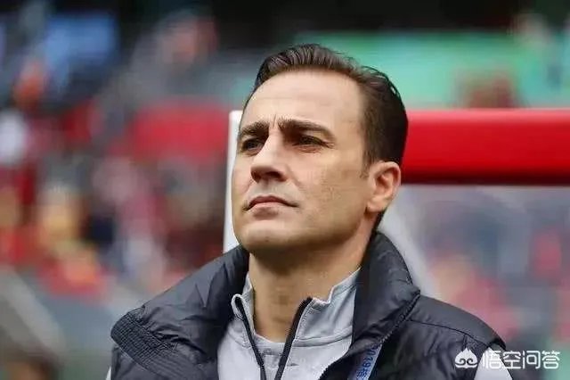 韦世豪背后铲伤对手还骂人，国足输掉比赛更输掉球德，怎么看待这件事情？