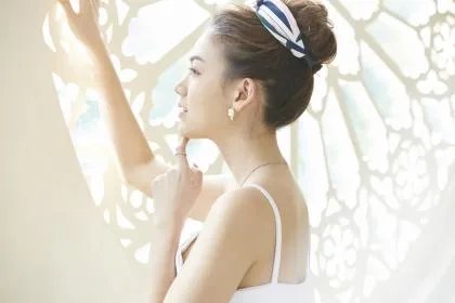 2027年是不是闰年？闰年2月份有多少天？