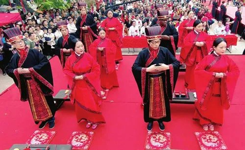 大连集体婚礼费用多少钱 哪些结婚方式省钱