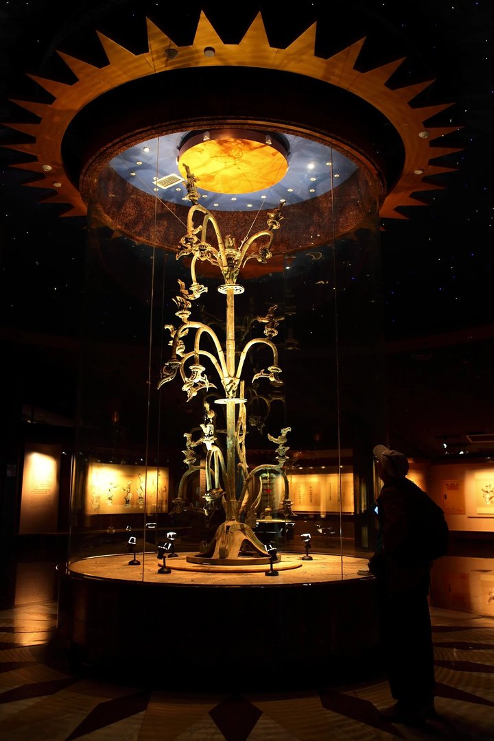 三星堆遗址达到了1.5万最高客流量,游客过多是否影响正常的挖掘工作?