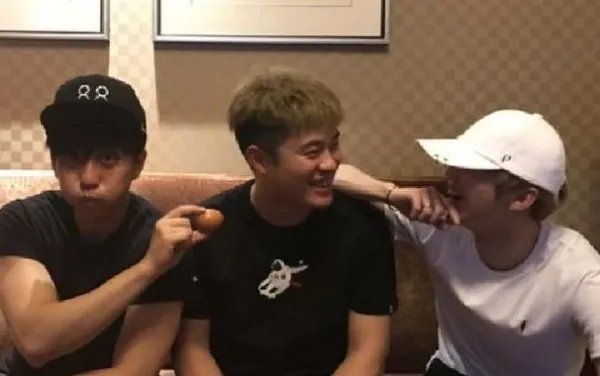 《奔跑吧兄弟》邓超、鹿晗、陈赫三人感情为什么这么好？