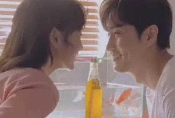 毛晓彤杨玏拍摄曝光,俩人共饮一杯饮料像真情侣,他们是否有情感发展前景?