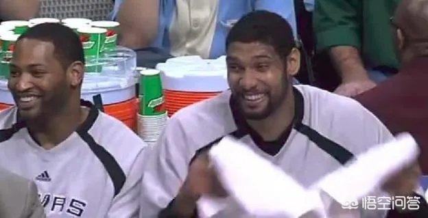 看一眼马刺替补席扭头就跑, 小学生用生命演绎装X, 结果呢?