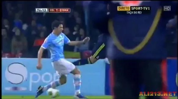 盘点佩佩10大“脑残”时刻 踹队友踩梅西坑惨C罗