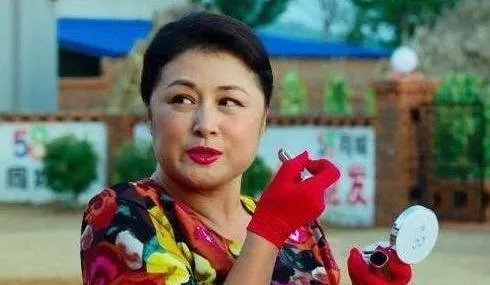 因撞骆驼,演员于月仙车祸死亡,责任怎么划分?骆驼能得到赔偿吗?