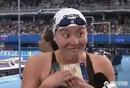 傅园慧世锦赛意外出局,她把责任推到泳帽不合格,你如何评价?