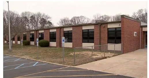 美国10岁男孩为何被警方逮捕？