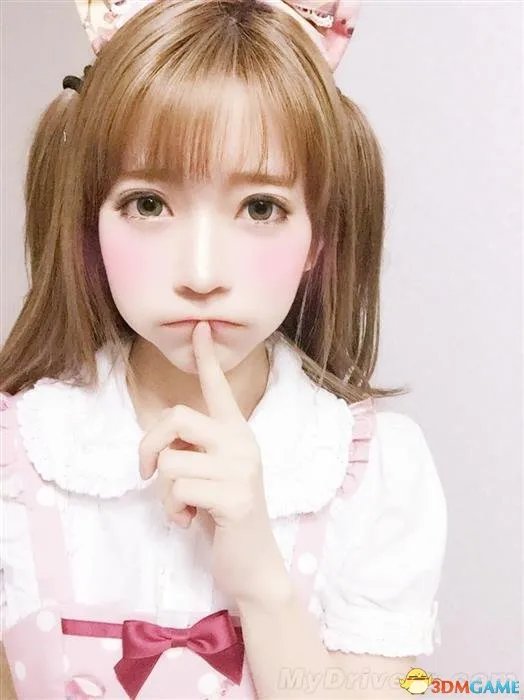 韩国清纯女孩爆红网络 网友感叹韩国医生医术精湛