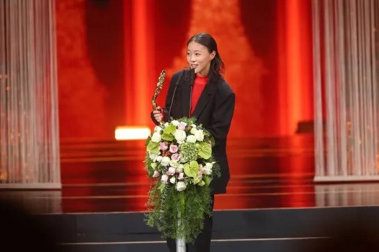 窦靖童获北京国际电影节天坛奖最佳女配，你觉得实至名归吗？