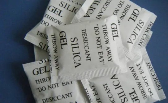 食品干燥剂放水里会立马爆炸吗