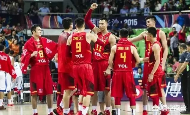 丁彦雨航击败易建联获得常规赛MVP，易建联为啥第一时间送上祝福？