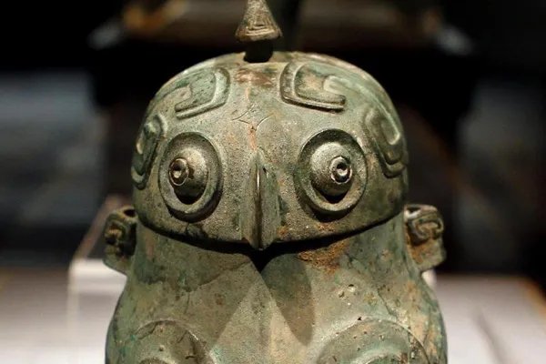“鸮卣”是什么东西，“鸮卣”是什么朝代的文物？