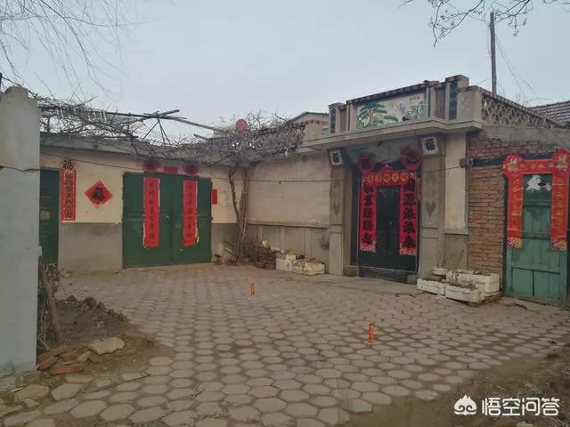 农村俗语“七年难逢九月闰,百年难逢初一春”,是什么意思?