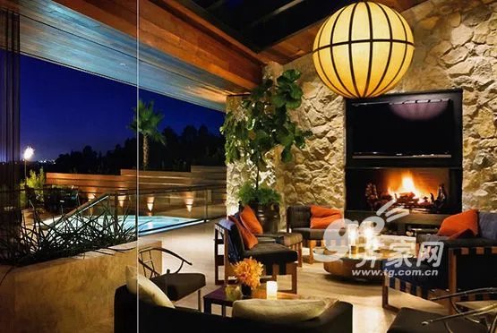 曝光:美国甜心詹妮弗·安妮斯顿的安乐窝