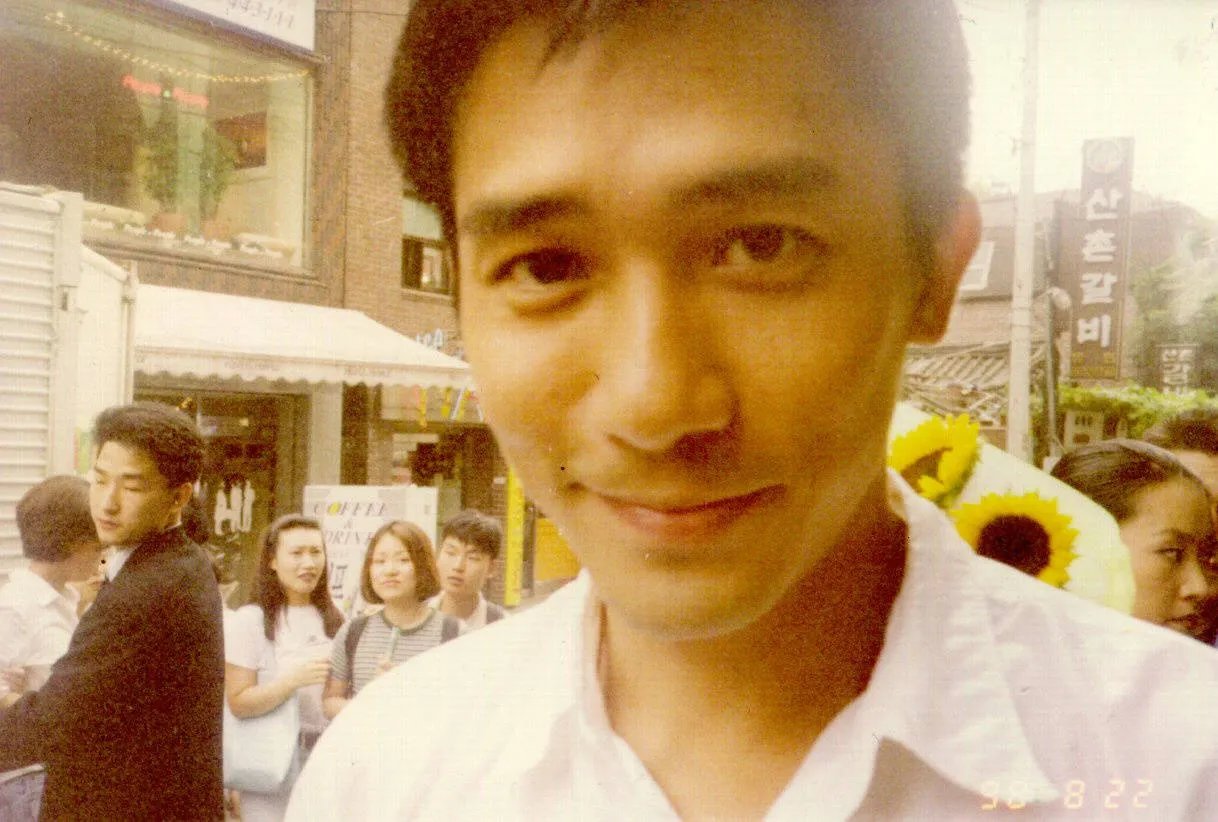 求梁朝伟的这张图片的原图！！