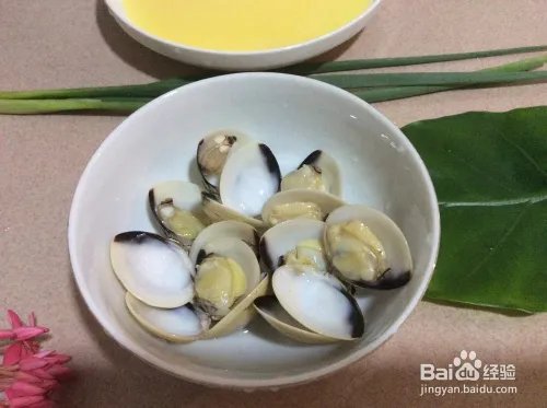 白蛤蒸蛋的做法