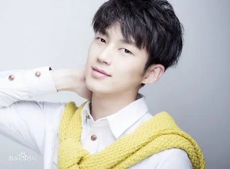 阿拉蕾和董力是什么关系？