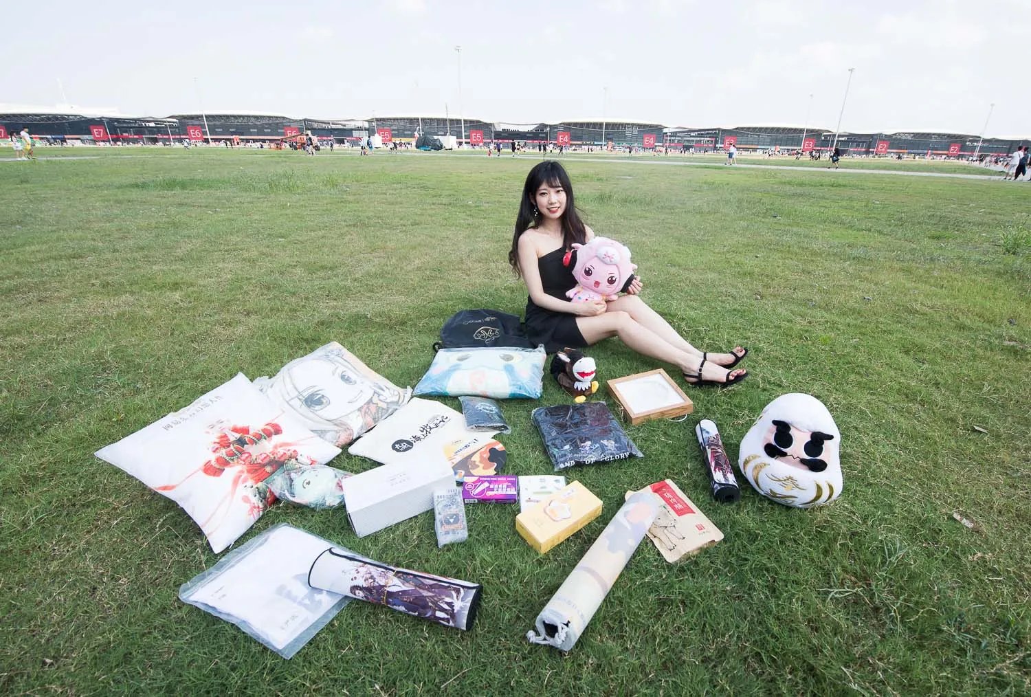 真人娃娃机到底有多好玩?不看SG只求当个娃娃夹走福利