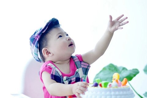 宝宝肚子胀气如何快速消除