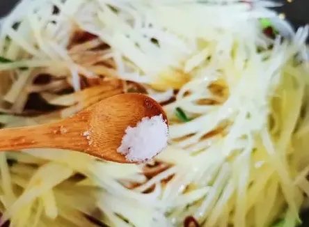 土豆丝怎么炒好吃又简单