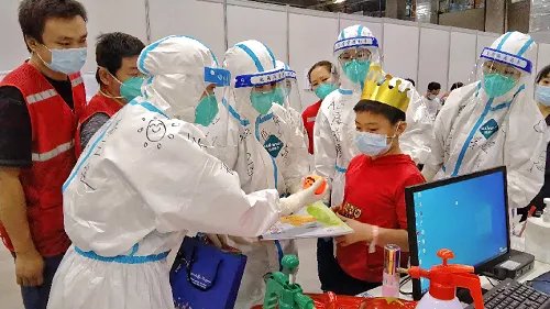 累计出院患者3900多名,南方医院琶洲方舱医院正式关舱