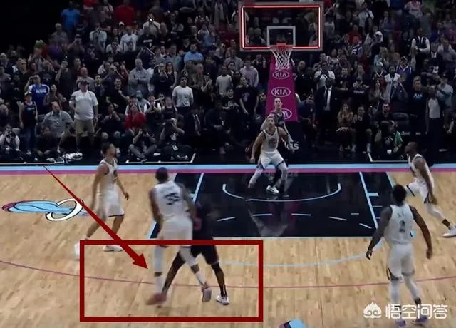 勇士和热火比赛中，韦德投出绝杀球之后，杜兰特还特意让出落脚空间，你怎么看？